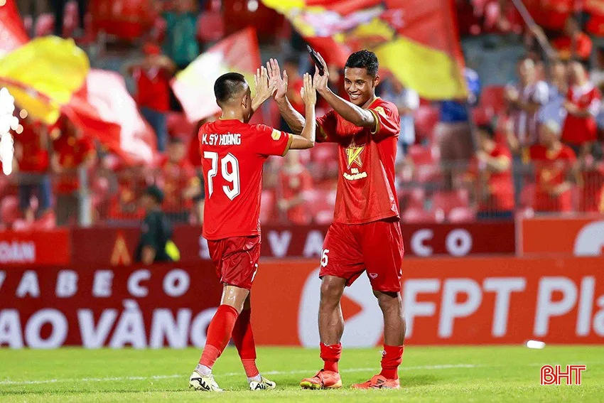 Việt Kiều Pháp Adou Minh