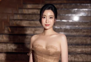Đỗ Mỹ Linh: Dâu Hào Môn Thức Tới 3h Sáng Hỗ Trợ Chồng